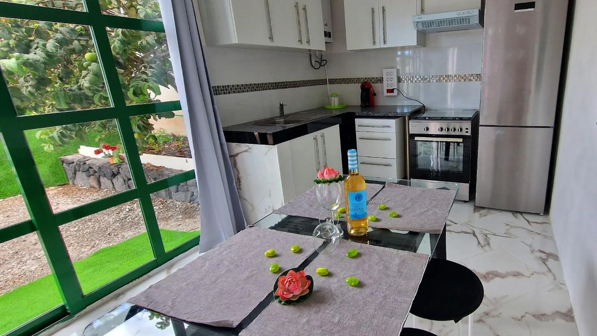 דירות ארונה Casa Cristal 0*,  ספרד